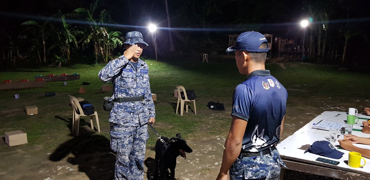 docgnikgnok's tweet image. Good job Coast Guard Working Dog &quot;Idinah&quot;

#coasties #k9 #explosivedetectiondog