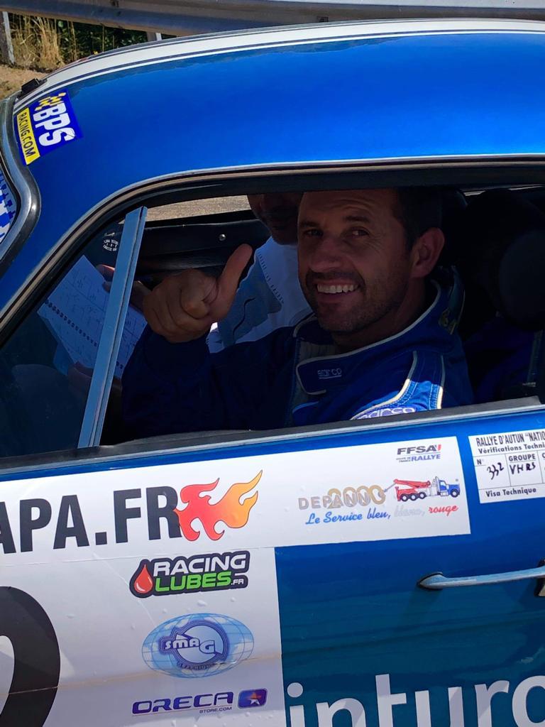 Finalmente esta mañana no podrán salir, está partida la barra de dirección y no se puede reparar, debiendo abandonar definitivamente 
#Inturotel #InturotelCalaEsmeralda #Santanyi #CalaEsmeralda #CaladOr #AlpineA110  #ClassicCars #FrenchCar #RenaultClassic #ASAMorvan #RallyeAutun