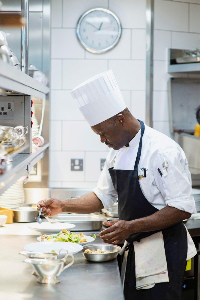 LLHCareers's tweet photo. The Landmark London is recruiting for a Night Chef!
Are you passionate about world-class cuisine and you would like a career in one of the Leading Hotels of the World? #thelandmarklondon #nightchef #luxurylondon #careers  #tworosette #kichen #londonhotel
 https://t.co/pUn1dI3qWi https://t.co/Na3qqneTs9