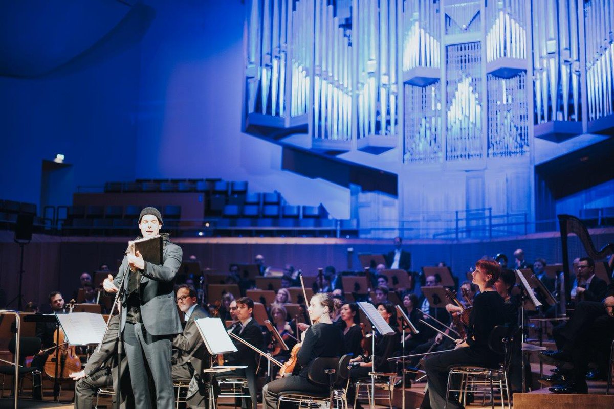 bambergsymphony's tweet photo. Poetry slam meets classical music - is that even possible? Do you know which concert of #season1819 we’re talking about? Exactly, we’re looking back to our concert “Slam Symphony” with five poetry slammers and "A Summer's Tale" by #JosefSuk. 🗒️🎶 It was great fun! #bamback https://t.co/Nu3PcDgrAT