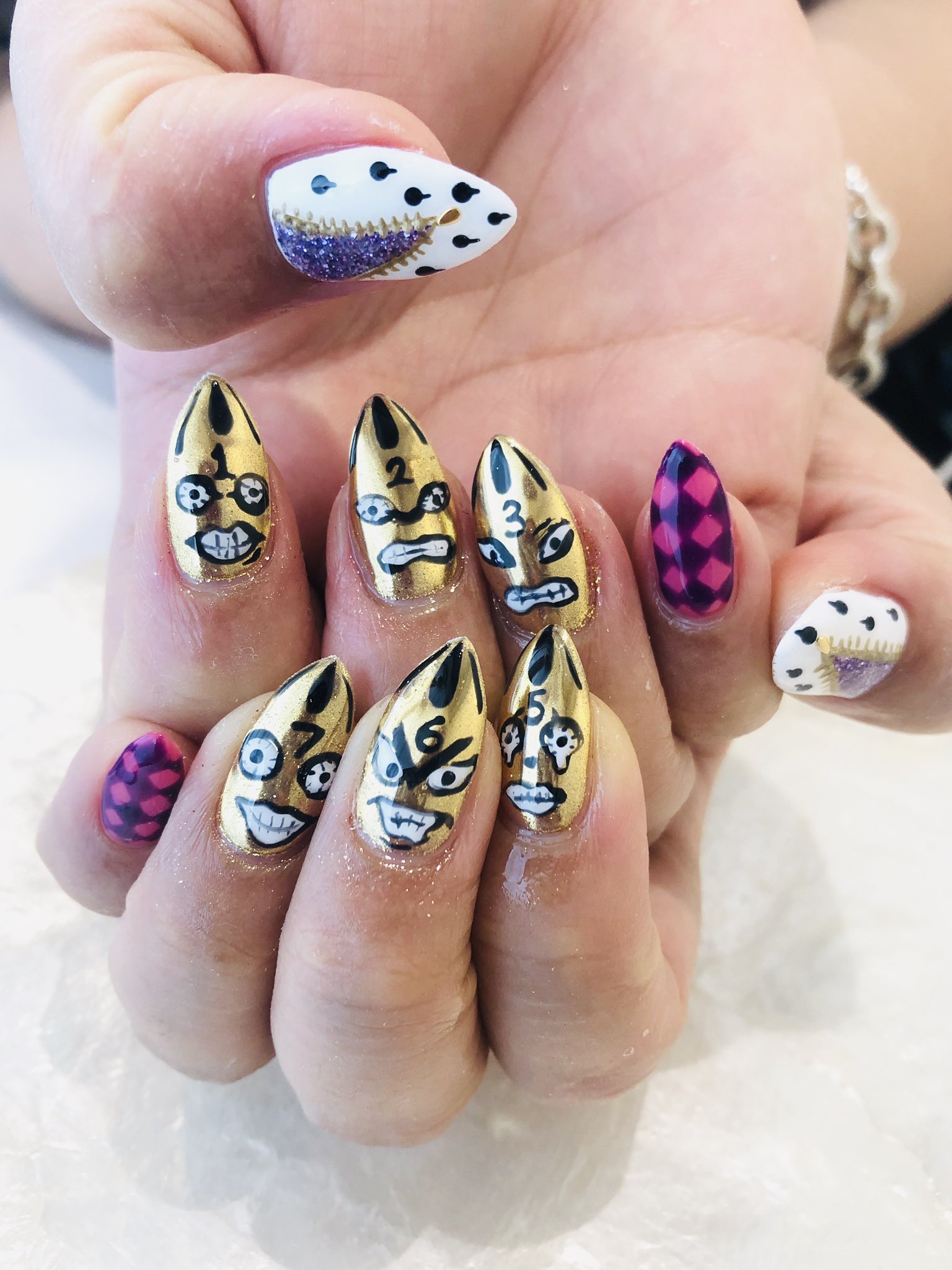 お嬢 ちょっと自慢させてくださいこの私の新しいネイルを ジョジョネイル ジョジョ Jojo T Co S3usb8hmj8 Twitter