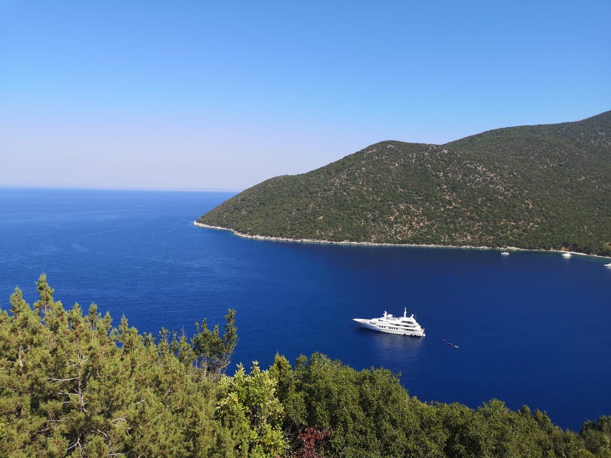 ReigateTvl's tweet photo. Moe photos from Anita's trip to #kefalonia. This time #Fokibeach. Three of us have been on holiday to this island, we would highly recommend it. https://t.co/rt61Xx3NCo