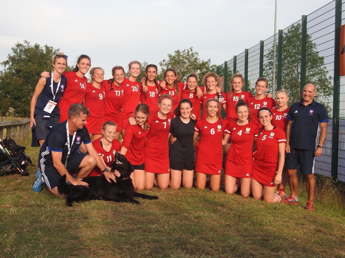 Amazing four days at Futures Cup with Mercia Lynx U17. Unlucky to lose the third-fourth playoff on shuffles, but a great performance from the whole team! #futurescup2019 <a href="/OBOhockeyUK/">OBOhockeyUK</a>