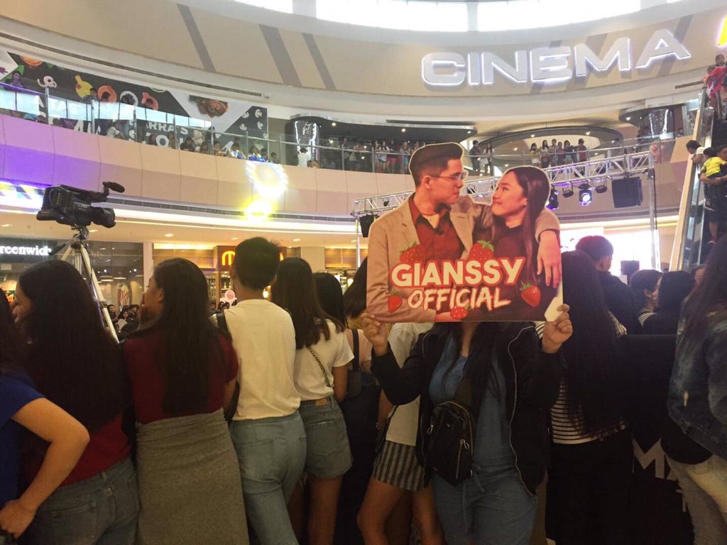 GianSsy_OFC's tweet photo. Raise your sintras high for GianSsy!

#GianSsyLovesVistaMall
@m_quinoo @FianGranco168 @direklauren @BonitaMuf @iamcynthiabear https://t.co/MaNo19BeUQ