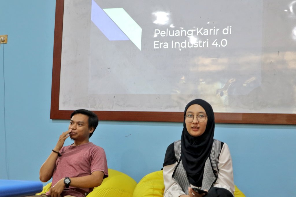 beyubaystory's tweet image. Dari Pasar Tanah Kongsi lanjut deh ikut #BloggerTalk membincangkan tema era 4.0 bersama @superemenn share dan diskusi santuy santuy #narasikota