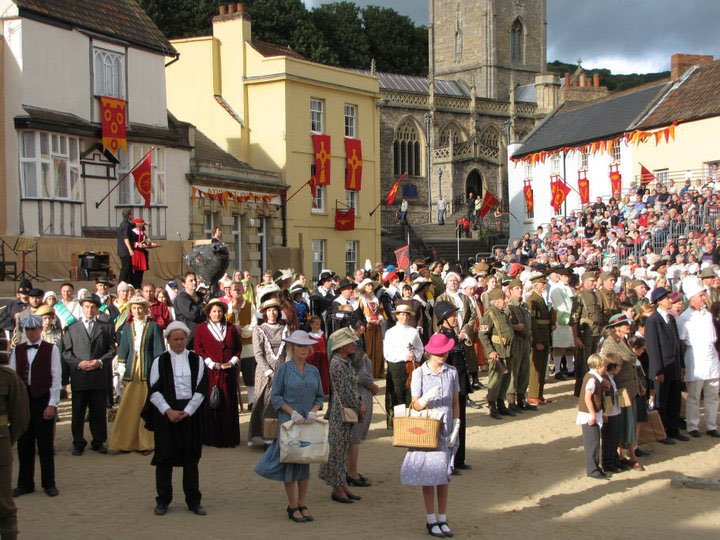HarryTheSpiv's tweet photo. Save the date: the Axbridge Pageant, is a huge history play staged on August bank holiday weekend in August 2020. #AxbridgePageant #Enable #Somerset #Bristol @futureaxbridge @AxbridgeSchool @AxbridgeCricket @AxbridgeMuseum @AxbridgeSCC @AxbridgeChamber @LambAxbridge https://t.co/i1JMRl2NAc