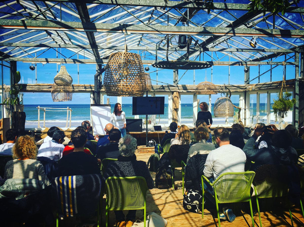 mark_vernooij's tweet image. The beach is always a good place to envision breakthrough ideas 🌊

#CountdowntoM4 #Class15 #visioning #inspiration #creativeleadership #leaders #beach #growth #learning #education  RT THNKschool