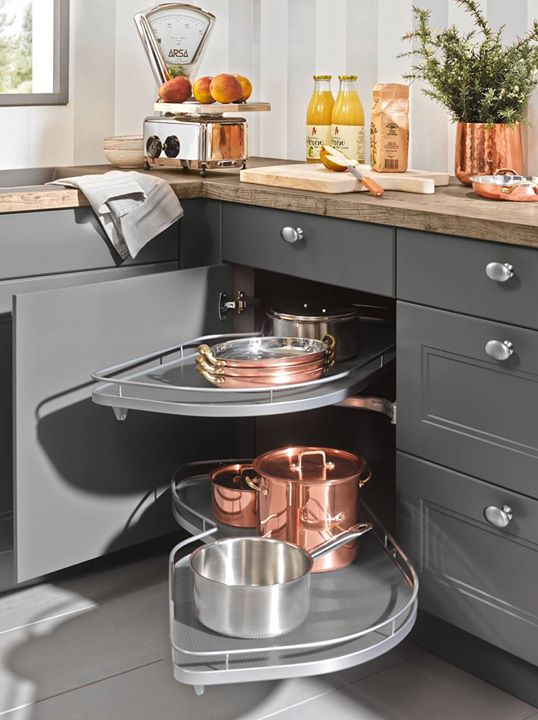PortfolioKitch's tweet photo. This Nolte Windsor Lack kitchen in quartz grey, goes to show that German kitchens aren't always minimalistic. 
We think this Country kitchen with the dark rustica worktop looks warm and inviting, but has all the practicality expected of a Nolte German kitchen.

What do you think? https://t.co/ymyeD8aZeu