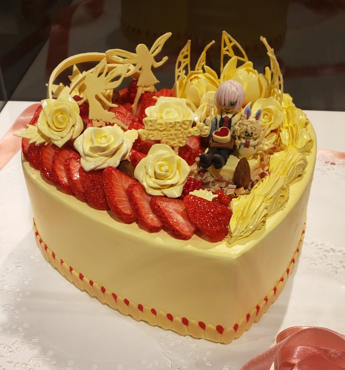 るかぽんオルタ スプラ3とbow2楽しみすぎなんだが On Twitter 有楽町マルイで行われてるfgo Memories展で実物展示されてるマシュのバレンタインデーケーキを なるべく概念礼装の構図に近くなるよう写真撮ってきた Fgo Fgom
