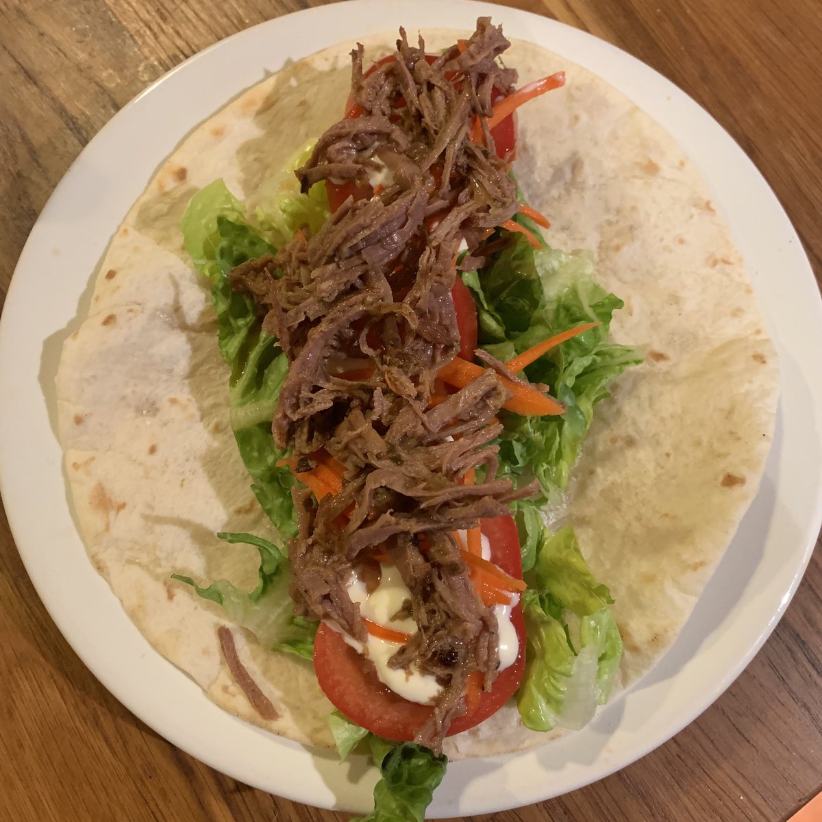 NicoleBouchet's tweet photo. Slow cooked beef wraps for dinner tonight #slowcooked #beef #simplerecipesthatwork #nicolebouchet #goodfood #yum #foodlove #eatme #foodideas #mealideas #foodforthought #foodporn #etsynicolebouchet https://t.co/PxJOG0fkSo