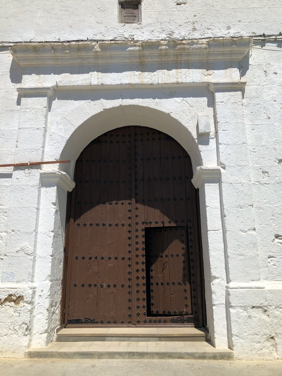 morerapersa's tweet image. Puerta con bisagra y clavos granadinos, Iglesia del Santo Cristo de la Ascensión en #Tímar, #Alpujarra de #Granada.