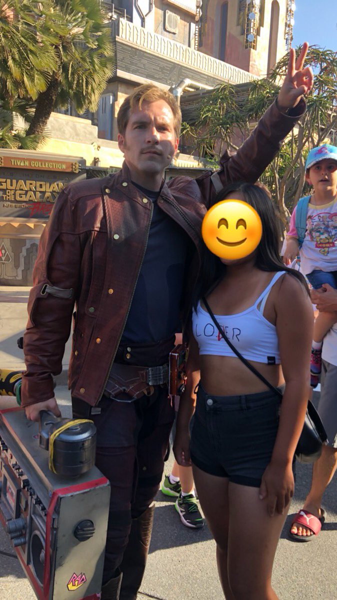 Logan__0113's tweet photo. カリフォルニアのディズニーで大好きなガーディアンズオブギャラクシーのみんなと。 https://t.co/CqUjFIgHlC