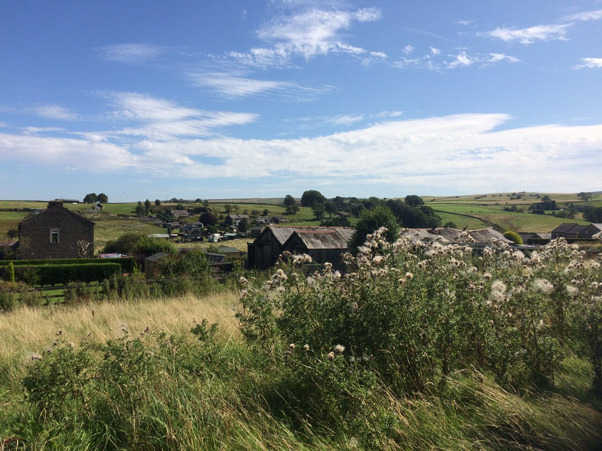 PopUpBooksLdn (@popupbooksldn) on Twitter photo Sometimes it’s good to look up from your book! But we’ll be back <a href="/GalvanisersU/">Galvanisers Union</a> on Thur 7pm. Everyone’s welcome
#BankHolidayWeekend #bankholidayreading #britishcountryside Sometimes it’s good to look up from your book! But we’ll be back <a href="/GalvanisersU/">Galvanisers Union</a> on Thur 7pm. Everyone’s welcome
#BankHolidayWeekend #bankholidayreading #britishcountryside