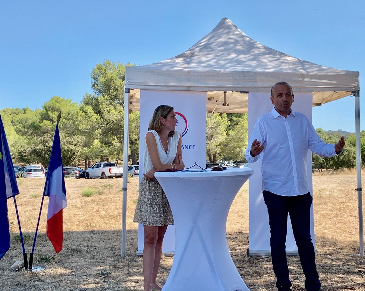 ObjFrance13's tweet photo. ⁦@RafikSmati⁩ conclut la rentrée politique de #ObjectifFrance au barrage de #Bimont merci ⁦@virginieterrie2⁩ et l’ensemble des équipes du Comex, les membres très engagés de #OF13 ⁦@Objfrance84⁩ #OF83 https://t.co/6CvGDjo1H5