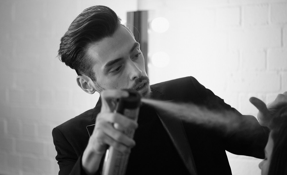 Still my favourite spray for the best hold, L'Oreal Elnett Satin, a must for my shows, shoots and clients.

#elnett #loreal #lorealparis #prohair #hairspray #hairlove

IG: instagram.com/jasoncollierjc/
Website: jason-collier.co.uk