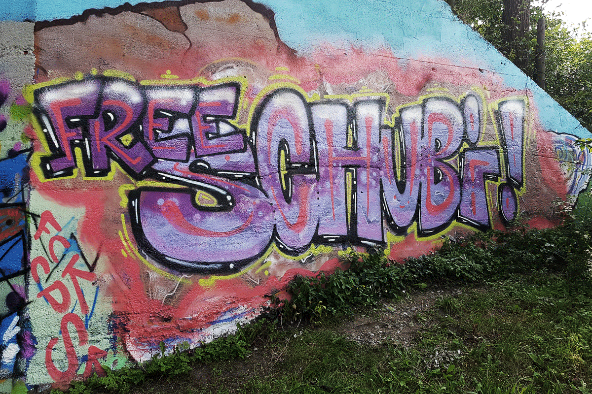 AntifaLuebeck's tweet photo. Wir senden solidarische Grüße in den Knast: Wir haben dich nicht vergessen! Freiheit für Schubi - Einer von uns, einer von euch. Infos unter https://t.co/boiYyU6Cee - #FreeSchubi #Lübeck #RoteHilfe #Antifa https://t.co/4IVgmSvYvI