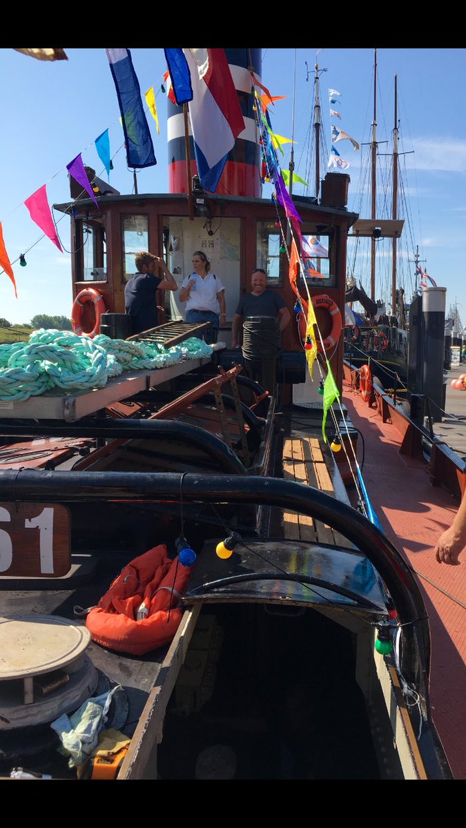 liekelamb's tweet photo. de #HavendagenZierikzee is ook heerlijk v historische boten genieten!!❤️ De #DockyardIII werd in WOII ondr water verborgen gelegen. afgebouwd. Machtig om in machine kamer te mogen kijken #Zierikzee #Havendagen https://t.co/78dxUekPXm