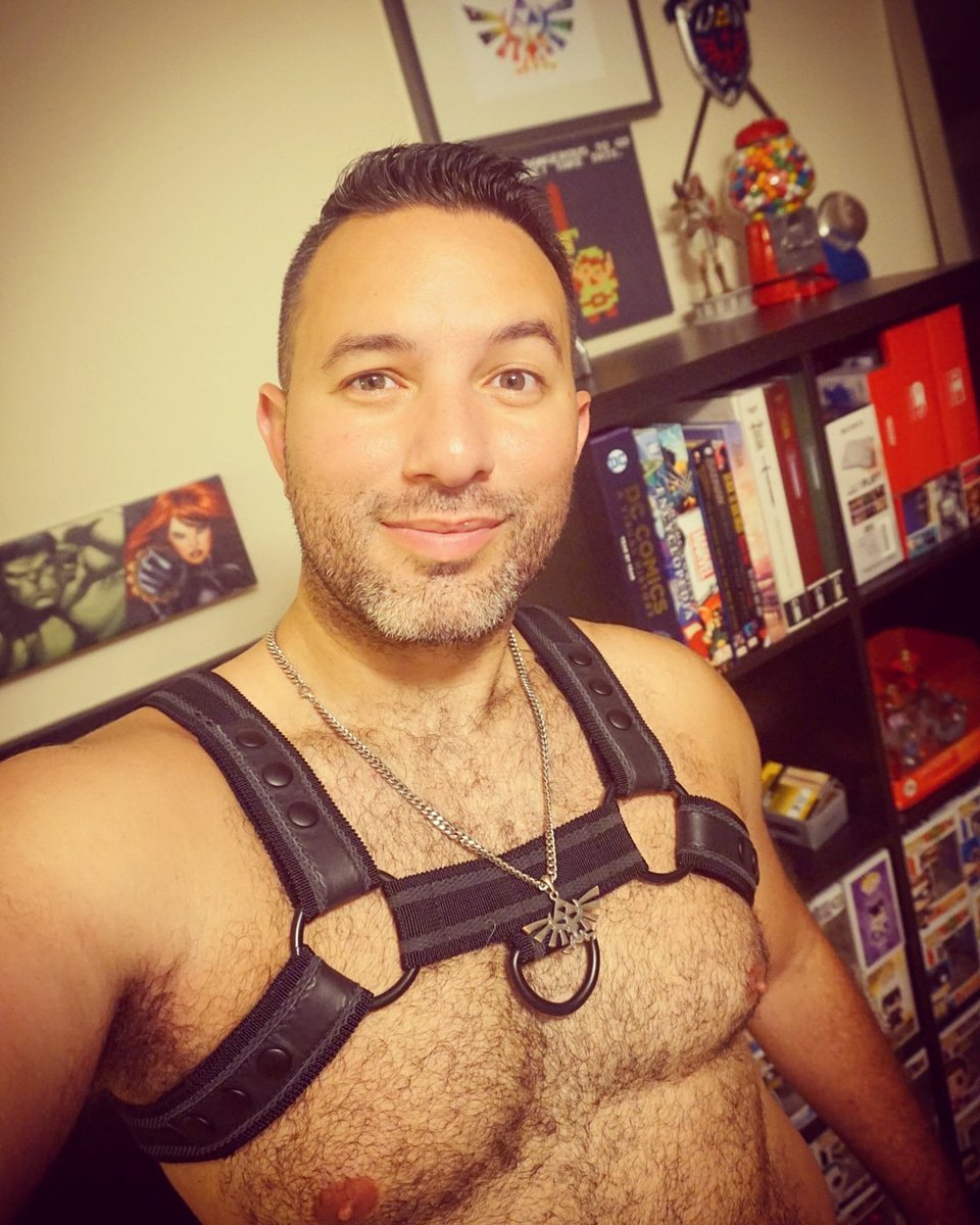 MRMarcosRivera's tweet photo. When I go out... I go out with the #TriForce on my side!
.
.
.
.
.
.
.
.
#Gaymer #LegendOfZelda #LOZ #Nintendo #GayGeek #GayNerd #Instagay #Gaystagram #Gays #GayGuy #GayMan #GayBoy #GaySelfie #GayDaddy #DaddyInTraining #GayGuys #GayMen #GayBoys #Gaymers #Gaytropolis #Gaymerbase https://t.co/TrMBAAOkQN