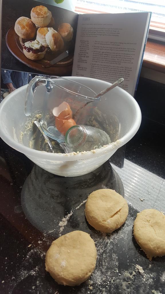 SusanCo123's tweet photo. homage to #GBBO2019 homemade scones for breakfast on the bank holiday weekend. #cantwait #excited #homemadejam https://t.co/1df0wxspFy