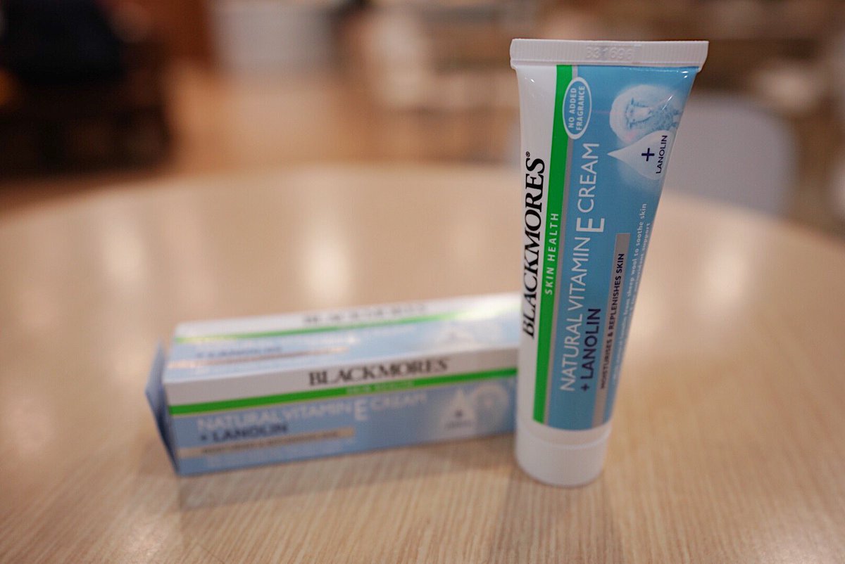 KomsakAddams's tweet photo. แนะนำกลุ่ม Vit E ครีมบำรุงผิวสำหรับคนผิวแห้งด้วยอินเนอร์บตบก. ค่ะ มี 4 สูตรด้วยคอนเซ็ปท์ผิวกระชับ, ขาวใส, สร้างเกราะป้องกันผิว และผิวนุ่มชุ่มชื้นระหว่างวัน ตอนนี้จัดโปร 3 สูตรขวดปั๊มเหลือ 299 ถึง 30 ก.ย. 

นี้จ้า https://t.co/ITRMlyVLfO

#ปลดล็อคปัญหาผิวแห้ง #ฉีกราคาท้าให้ลอง https://t.co/dGmG4EP7u3