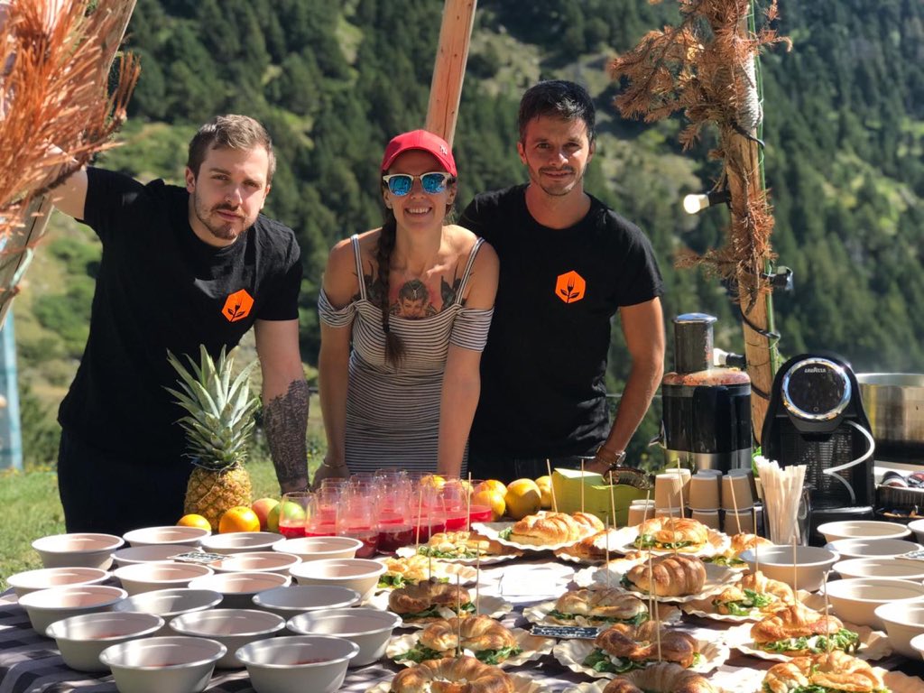 bordapi's tweet image. Brunch saludable a càrrec de #veggiesworldandorra, després de la sessió de kundalini ioga amb la #dianatorracentre. Productes de proximitat i de temporada. Una excel·lent manera de cuidar-se 🔝@bordapi