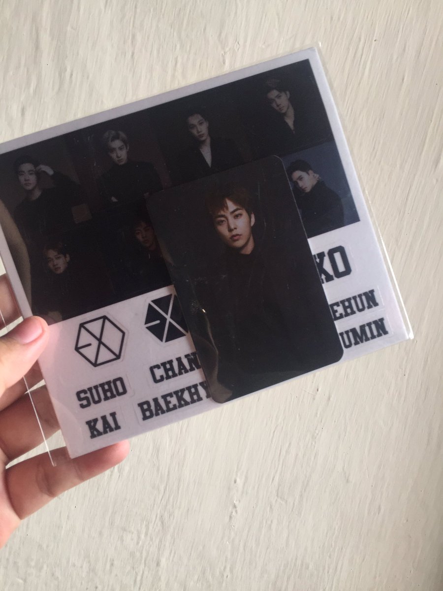 kyongdamie04's tweet photo. [WTS/ HELP RT] 

INA 🇲🇨 ONLY!!!
PHOTOCARD +STIKER LS EXO VERS3 OFFICIAL 
HARGA 125rb 
BISA VIA SHOPEE 
@EXOtradeINA @EXOL__TRADEINA @Exotradebuysell @exotradekpop @EXOtradeINA @INAKpopTrade #Trade #wttexo #exotradingina #exotradeina https://t.co/WioBIH7m7Y