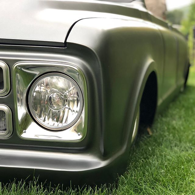 advjoe1's tweet photo. ‘Lowrider’
There’s slammed, and then there’s SLAMMED! Thus ‘67 Chevy pickup truck was getting a lot of attention at the Adirondack Nationals in Lake George New York

#slammed #pickuptrucks #pickuptruck #slammedtruck #chevytrucks #1967chevyc10 #adirondack… https://t.co/J8ir8L1Cdv https://t.co/P17o48TC5i