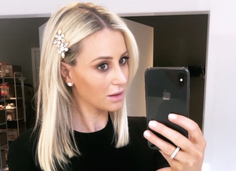 fitzywippakate's tweet image. ON THE SHOW TOMORROW:
😍The lovely @roxyjacenko joins us LIVE in the studio!
🎶A new celeb gets behind the booth for 'Hide and Sing'
PLUS
💸We're hooking you up with $1000