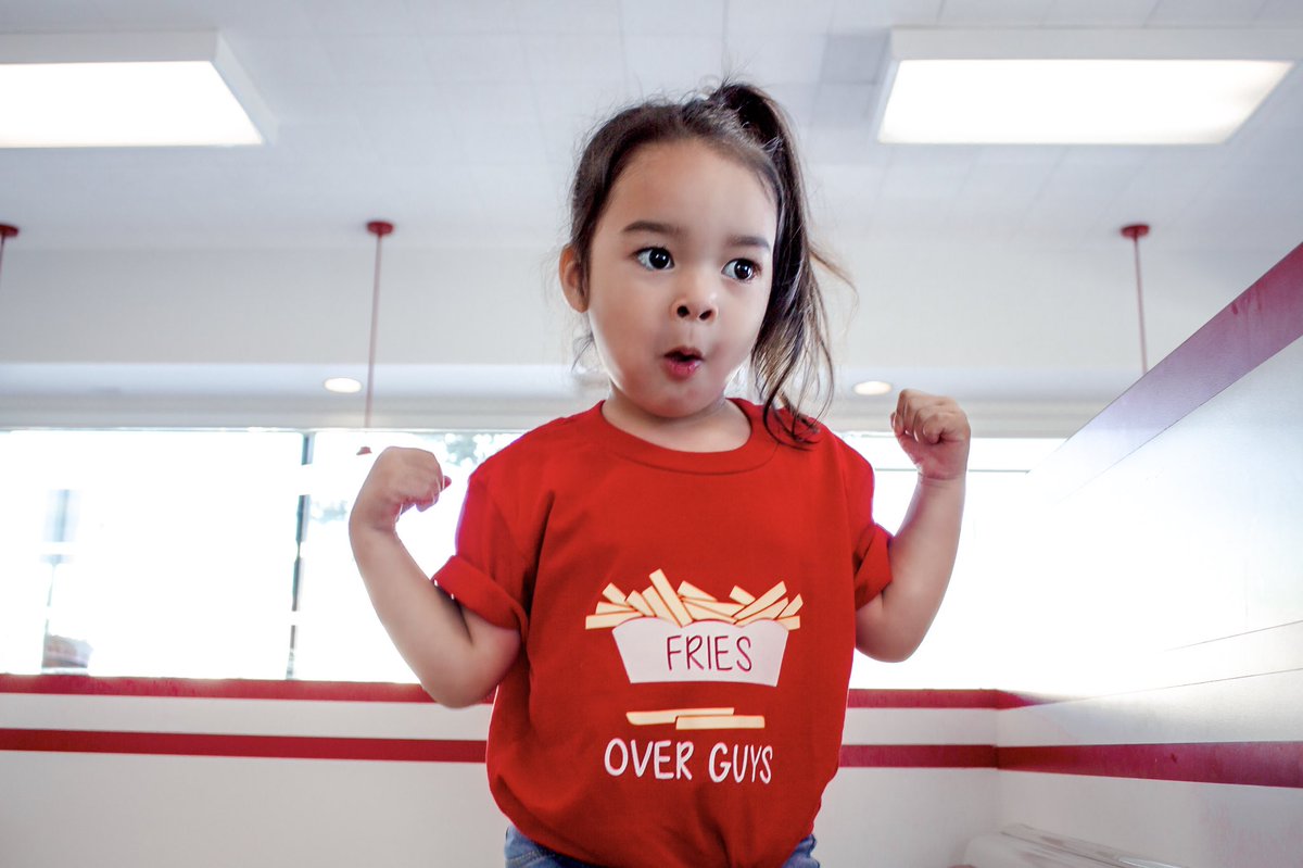 rosalindprieto's tweet photo. Fries over guys π ππ»ββοΈ
#friesaddict #innout
More photos: https://t.co/QHjaf8PlA8 https://t.co/KnEf7sQdMj