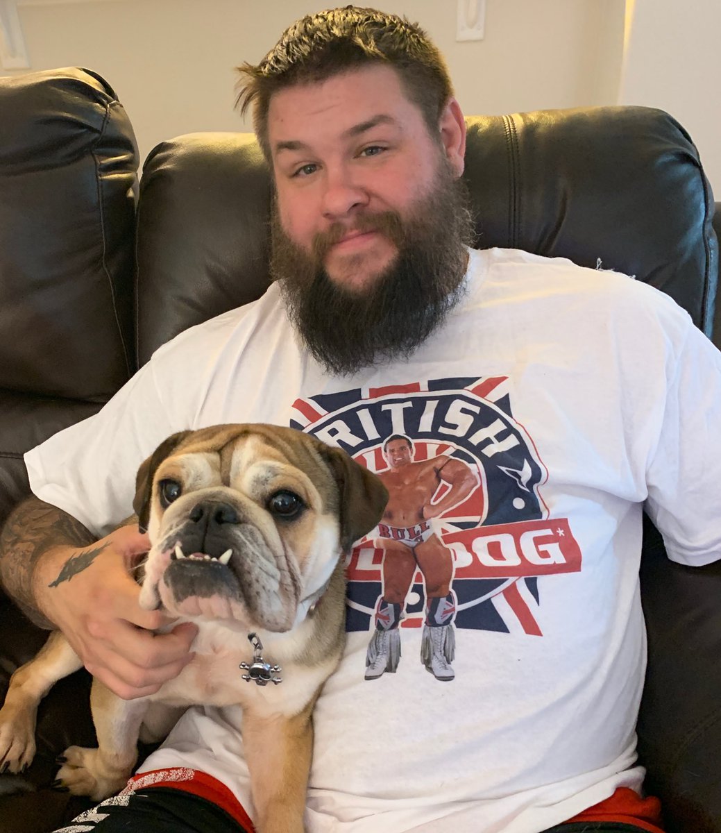 FightOwensFight's tweet photo. Perfect shirt for this situation. https://t.co/86YNpUnzNt
