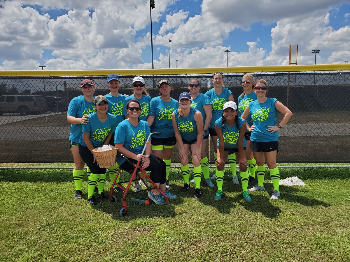 LauraAlbasini's tweet photo. #MSKA Military Spouce Kickball Association Ft Sam Houston. Alive &amp; Kicking's 1st game. https://t.co/SBIygItv8H