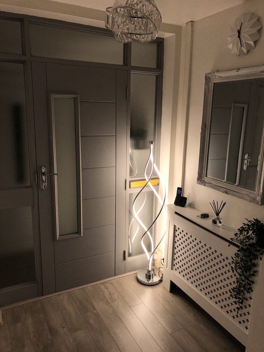 mopatel07's tweet photo. Got bored and decided to redecorate 

Before/After https://t.co/KqJGjUMaGa