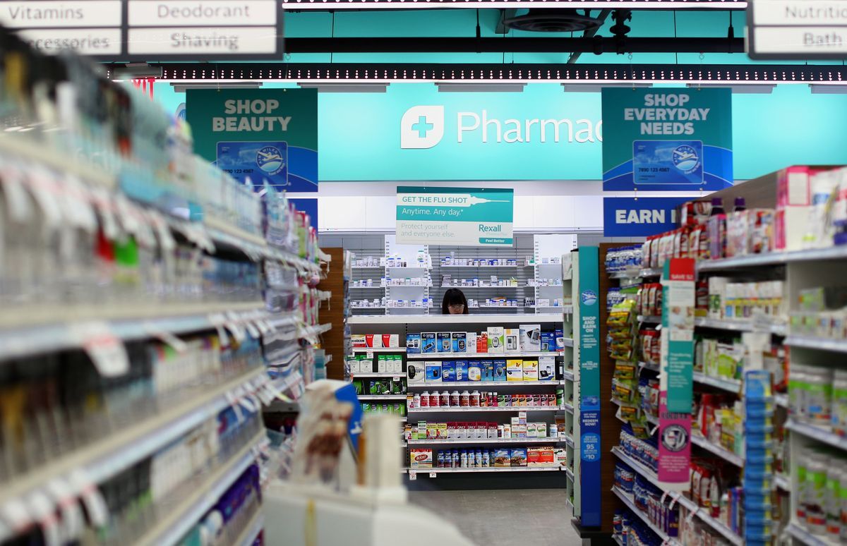 sallypipes's tweet image. From @business: Trudeau’s Drug-Price Overhaul Is Set to Cost #Drugmakers Billions buff.ly/2zZbX1e