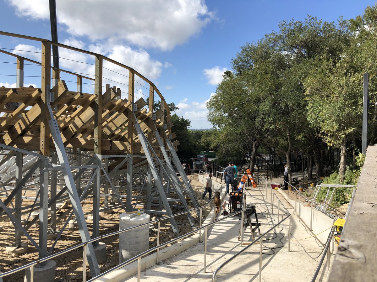 mattmyerssatx's tweet photo. Look at those curves!! ❤️❤️❤️ I cant wait to ride!! #swsa2020
@SeaWorldTexas https://t.co/cTWM3cpFAy