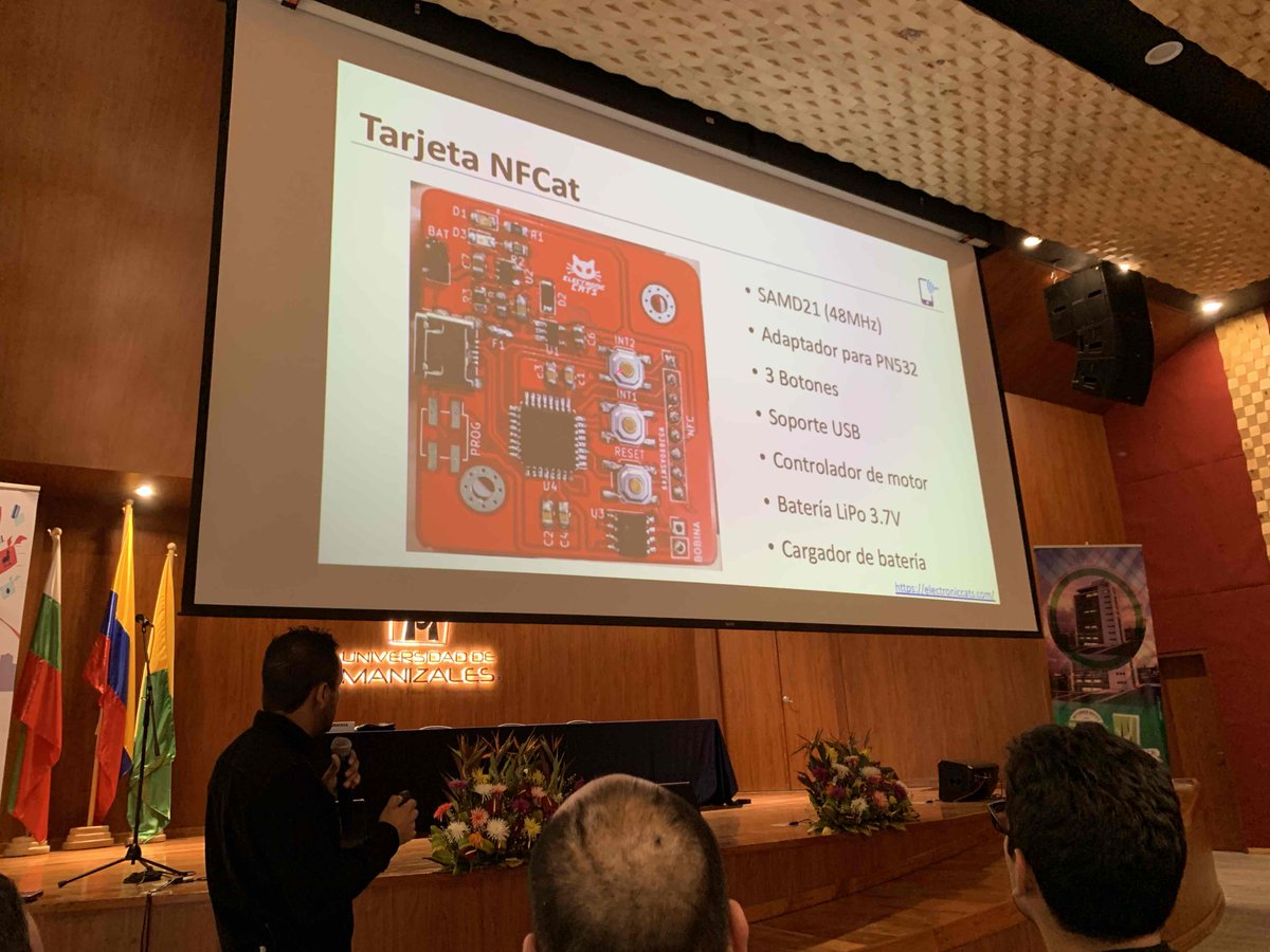 ACKSecurityCON's tweet photo. En primicia para el #DragonJARCON salvador nos habla del NFCat, un proyecto en conjunto con Electronic Cats, para detectar quien intente robarte datos de tus tarjetas #NFC https://t.co/Odu4jad1JK