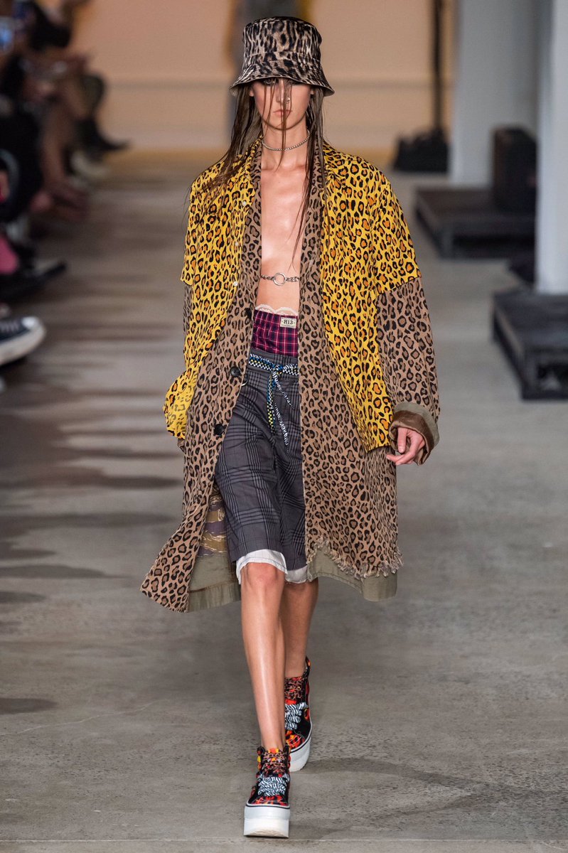 mothermodel's tweet photo. Welcome to the jungle, Jay Wright walking the Spring Summer 2020 R13 runway show in New York. @R13Denim #R13 #R13DENIM #JayWright https://t.co/8Uy8fx40r5