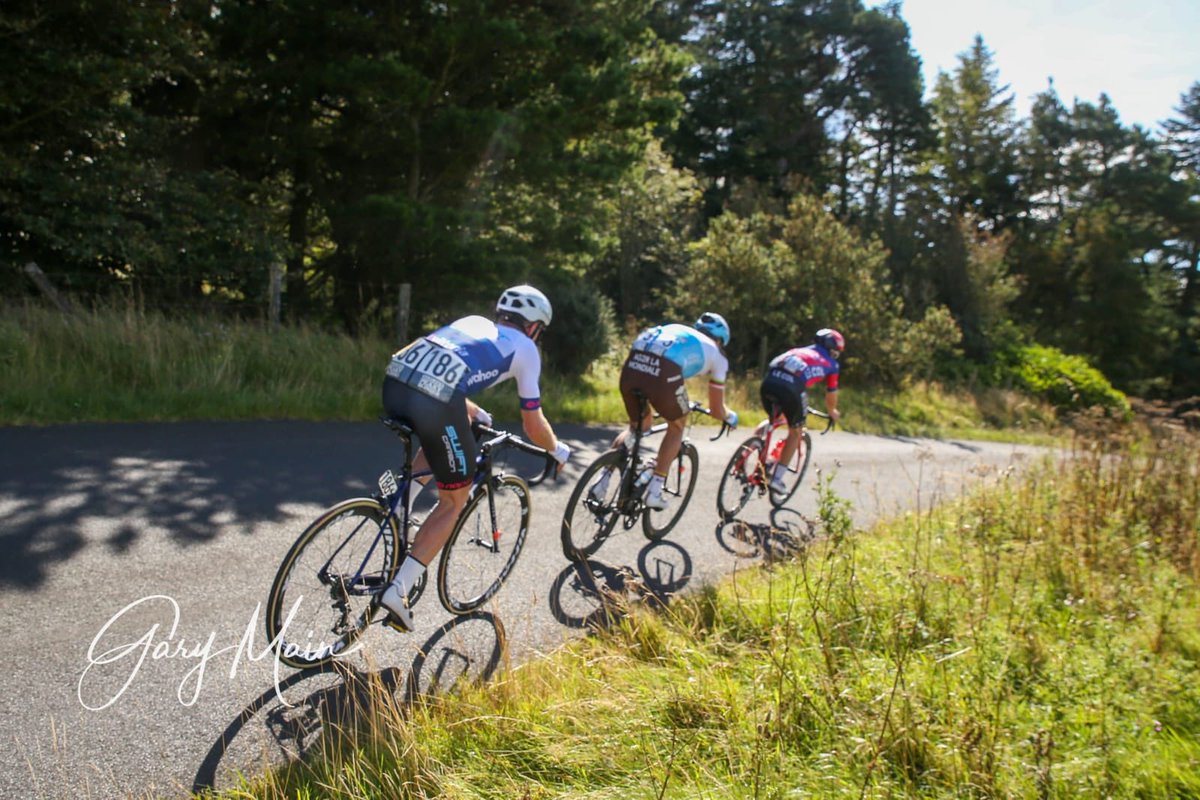williamspete's tweet image. After a cruisey stage in the bunch @thetourofbritain Stage 2 in Kelso was spent in a 3 man break representing @swiftprocycling including a trip to the podium for the @wahoofitnessofficial combative award.
#tob19 #swiftcarbon #tourofbritain #kelso #cycling #williamscoaching