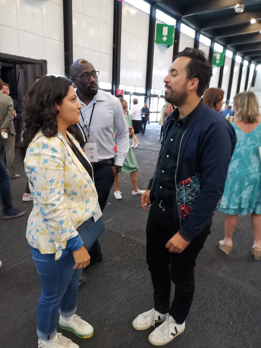 Sucyenmarche's tweet photo. Le comité "sucy en brie" bien représenté au #CampusLREM de #Bordeaux par son co.animatrice @chakamehb 

Un we énergisant pour les prochaines échéances 
#LaREM94 
#sucyenbrie https://t.co/wmSdOLXees