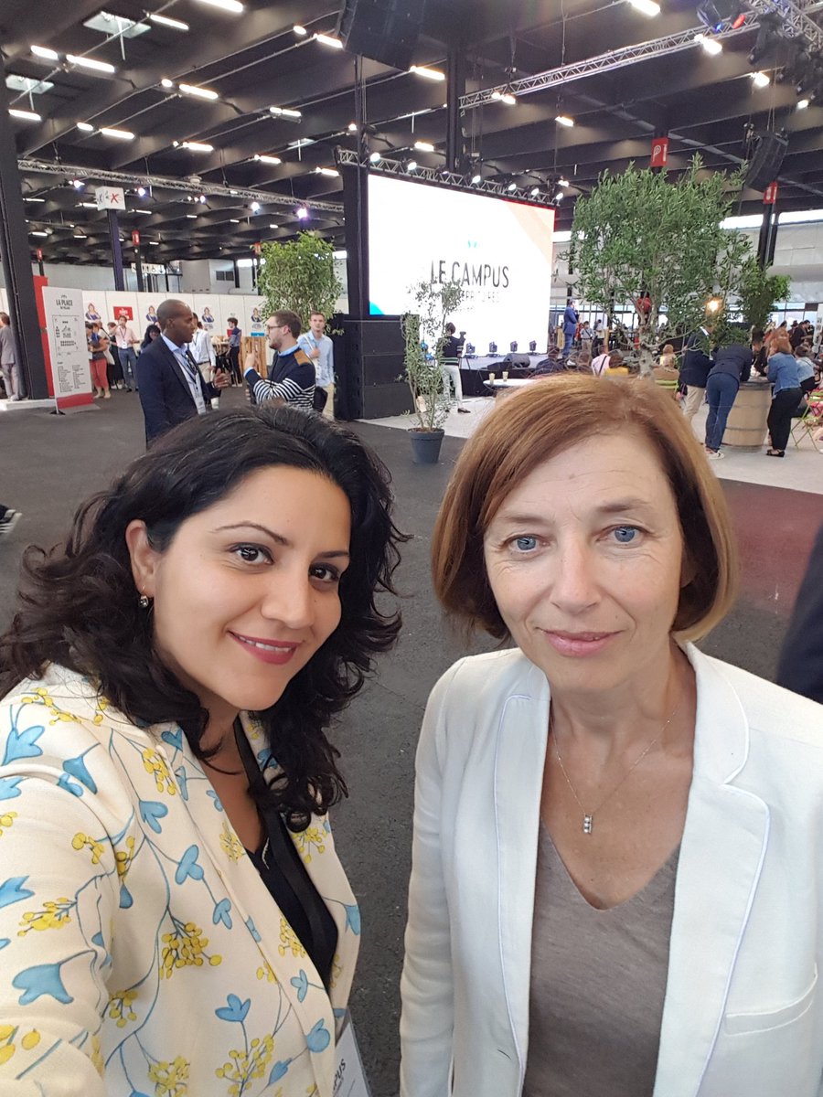 Sucyenmarche's tweet photo. Le comité "sucy en brie" bien représenté au #CampusLREM de #Bordeaux par son co.animatrice @chakamehb 

Un we énergisant pour les prochaines échéances 
#LaREM94 
#sucyenbrie https://t.co/wmSdOLXees