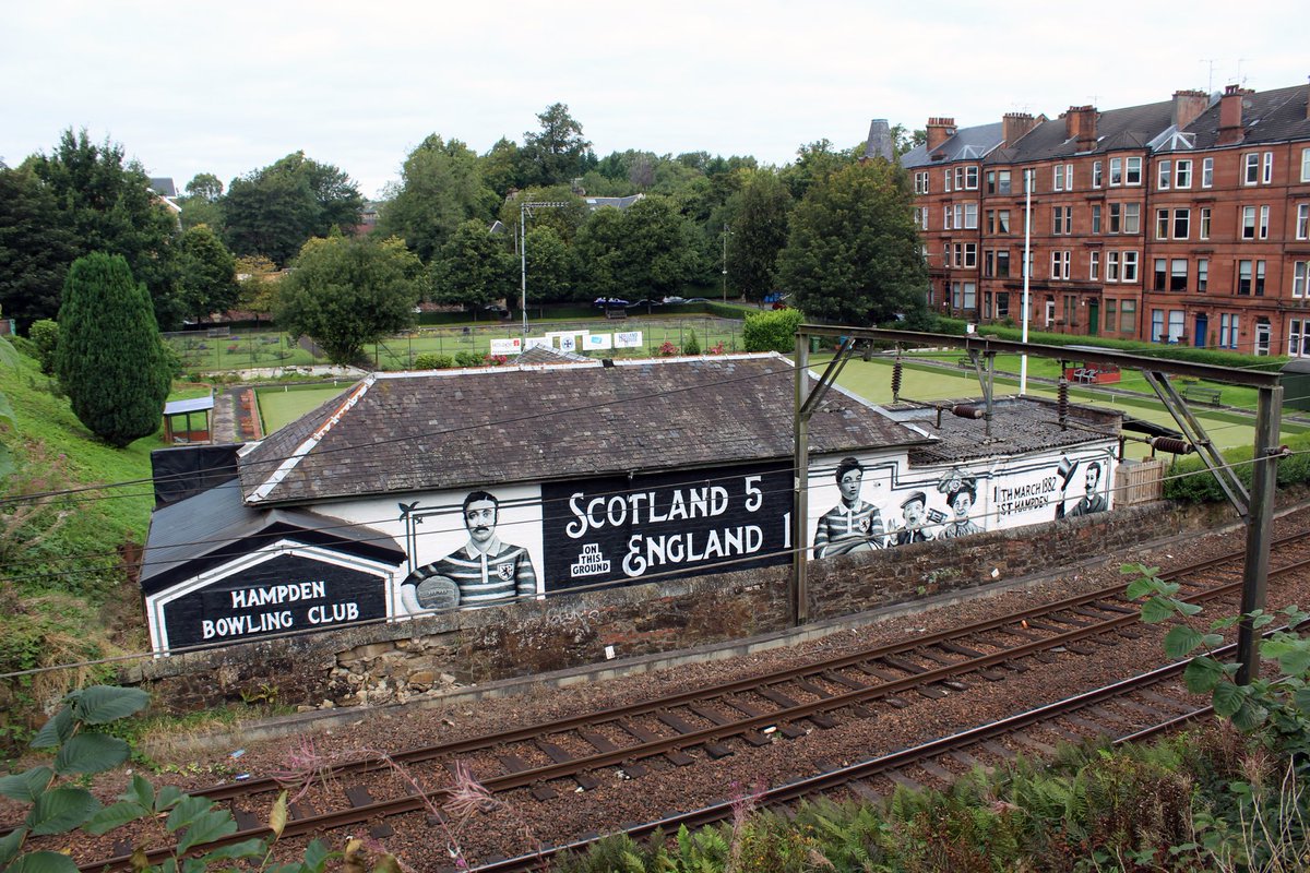 ashleyrawson11's tweet photo. My latest mural design is finished and ready for commuters into Glasgow!#1stHampdenMural https://t.co/li3Rv3aRxk