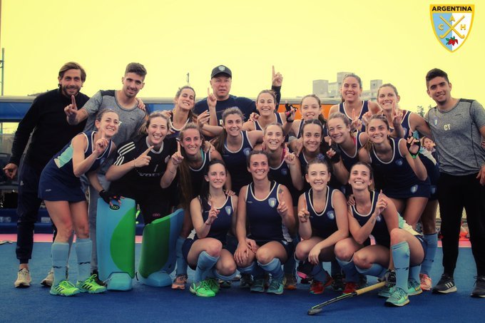 hockeyargplus's tweet photo. #CampeonatoArgentinoClubes
#Damas
BANCO NACIÓN, CAMPEÓN 🏆🥇
Banco Nacion se corono campeón del Argentino de Clubes tras vencer a Universitario de Córdoba por 1 a 0 en la final del certamen desarrollado en Santa Fe.
.
#CAC_Hockey2019
.
(By: PrensaCAH) https://t.co/9IaDlOKgFA