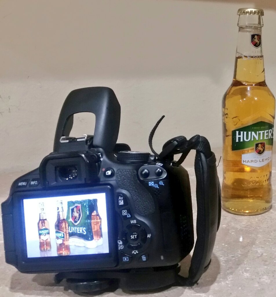 DesmondMano's tweet photo. As I wrap up the weekend. Goodnight @hunterscider #HardLemon #RefreshCool #RefreshesLikeNothingOnEarth https://t.co/u5sD5kYlXz