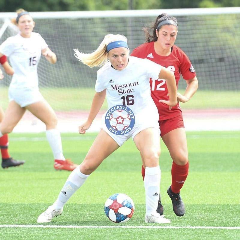 SGFsoccer's tweet image. A 50 yard run on the counter, Emma Skornia draws the PK in OT that leads to a @MSUBearsWSoccer 1-0 win in OT at SIUE