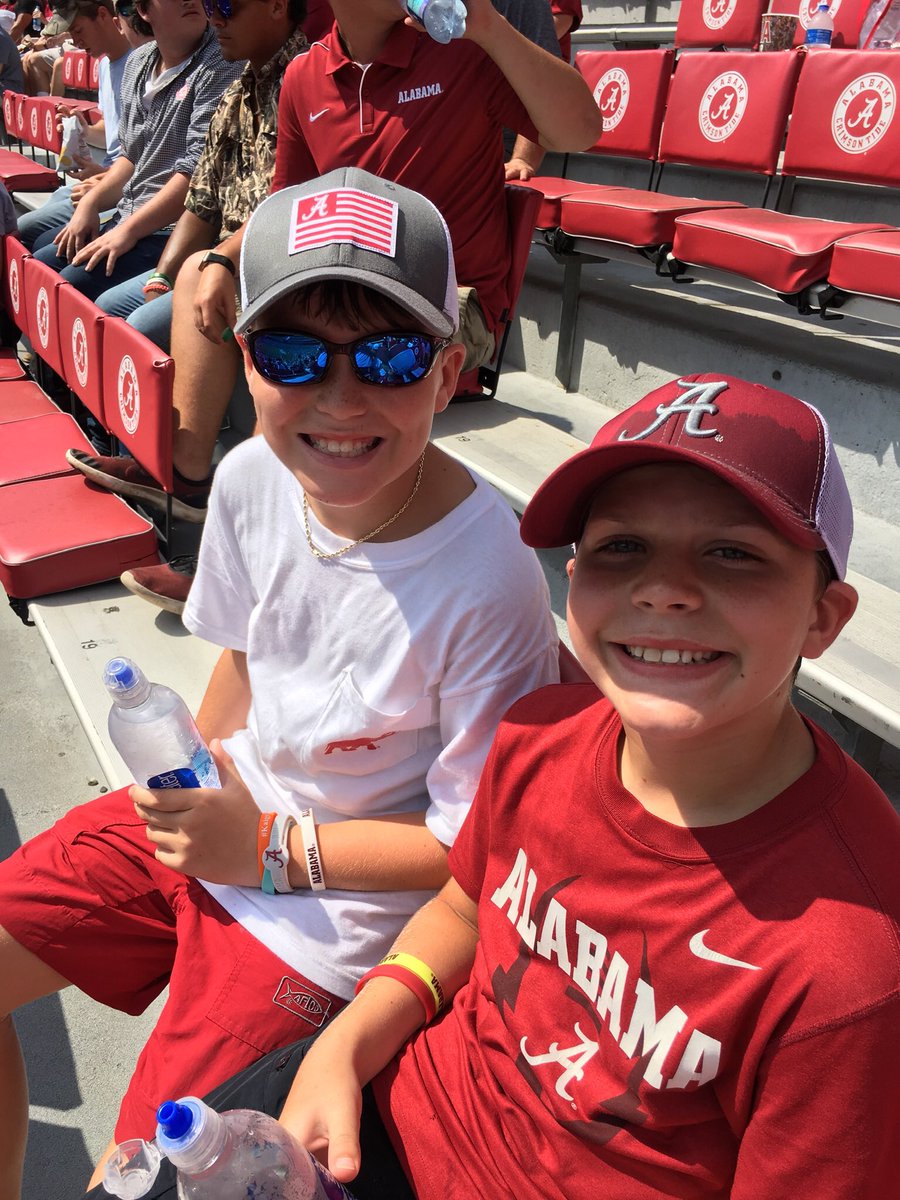 amberwaters21's tweet photo. @KristenSabanS We were there until the end! If the boys can wear all of that equipment while playing their hearts out in that heat, the least we can do is stay and support them! Roll Tide!🏈 https://t.co/HxD4qbxCmi