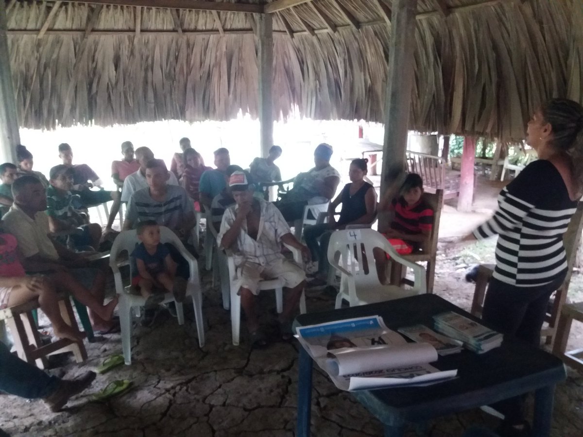 nacordr7's tweet photo. #U19 Gracias a los habitantes del Corregimiento Caño Viejo Palotal por recibirme y por escuchar nuestras propuestas #Nacor #TúDecides @sofysol86 @TejadaMariaP @vanefayad @SaraPiedrahitaL @Rubychagui @Merlis1988 @merlisayacha @leidyscerpa @Dafer_DiazC @BorjasGabariel @ClaraV65 https://t.co/apZnkCdhjW