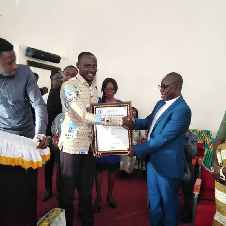 TRINITY_YF's tweet photo. Today's farewell and thanksgiving service for our outgoing Minister In Charge V.Rev.Dr.K.Ewontomah in pictures
We appreciate his love for the youth.
#AGREEWITHJESUS
#TRINITY https://t.co/bZ5EiUKRyc