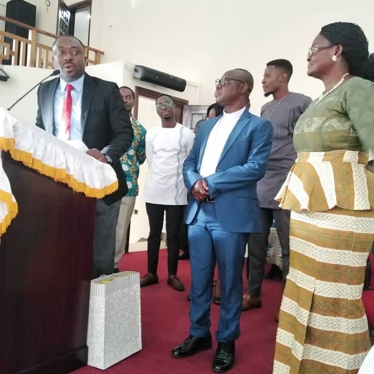 TRINITY_YF's tweet photo. Today's farewell and thanksgiving service for our outgoing Minister In Charge V.Rev.Dr.K.Ewontomah in pictures
We appreciate his love for the youth.
#AGREEWITHJESUS
#TRINITY https://t.co/bZ5EiUKRyc