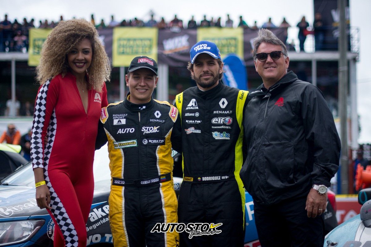 AutostokTeam's tweet photo. Conoce grandes personas que pasan por el Automovilismo Colombiano.
Somos #AutoStokTeam
Whade Robinson Presidente @AxaltaRacing a nivel mundial volvió enamorado de las competencias del @tc2000colombia, es su segundo año consecutivo prometió volver con grandes sorpresas. https://t.co/08xglwlM2D