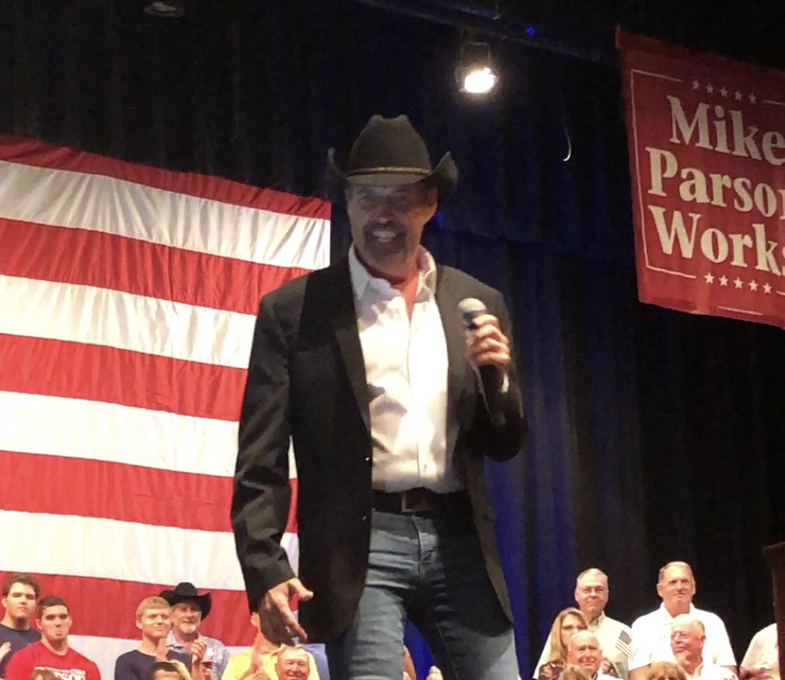 CJheartart's tweet photo. When Missouri Republicans make an announcement...we throw a party! And John Ashcroft delivered a fabulous charge, America is Great, we’ve got work to do! #parsonworks #LeadRight #2020Elections https://t.co/oZEtaMSPoZ
