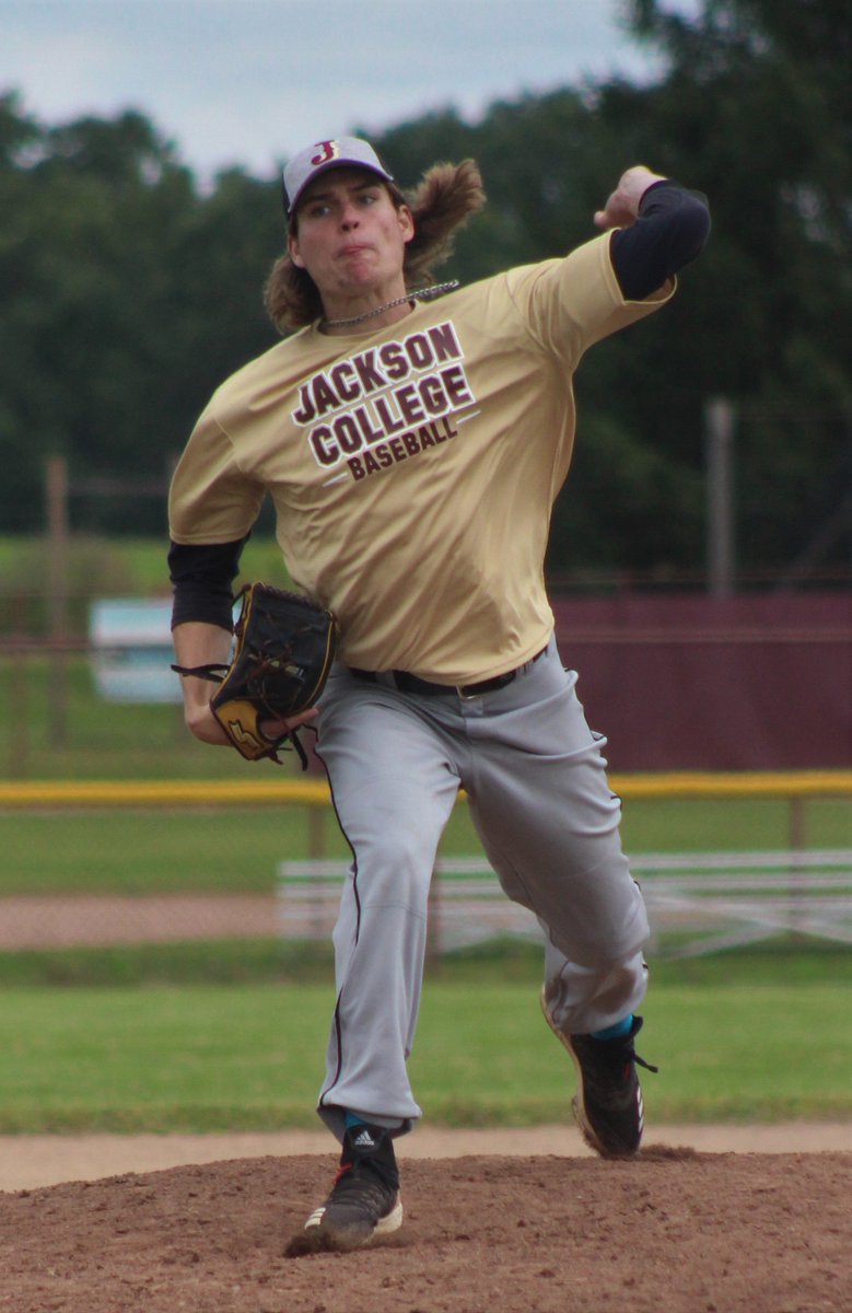 colleenamoran1's tweet photo. Good 1st outing kid - keep grinding #JetsBaseball @brendankm00 https://t.co/9kSnswLX5j